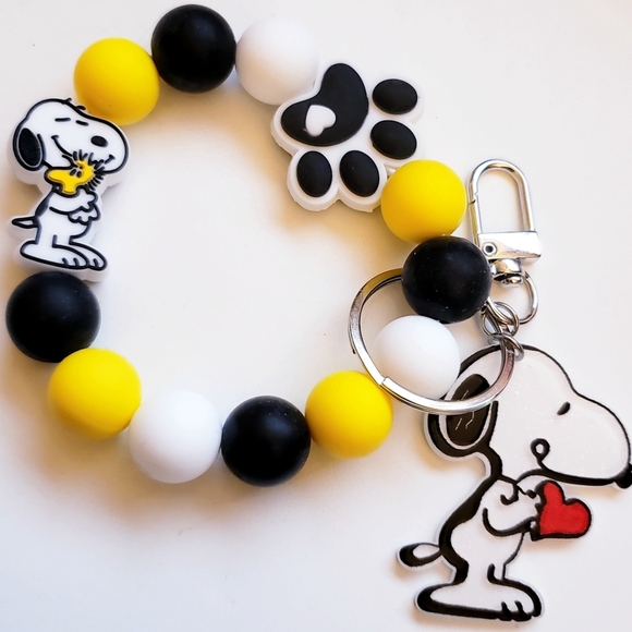 Handmade Accessories - Handmade Snoopy Silicone Focal Beaded Wristlet Keychain Bracelet